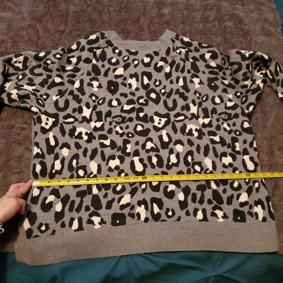 Stella & Dot Sweaters - Picture 14 of 15